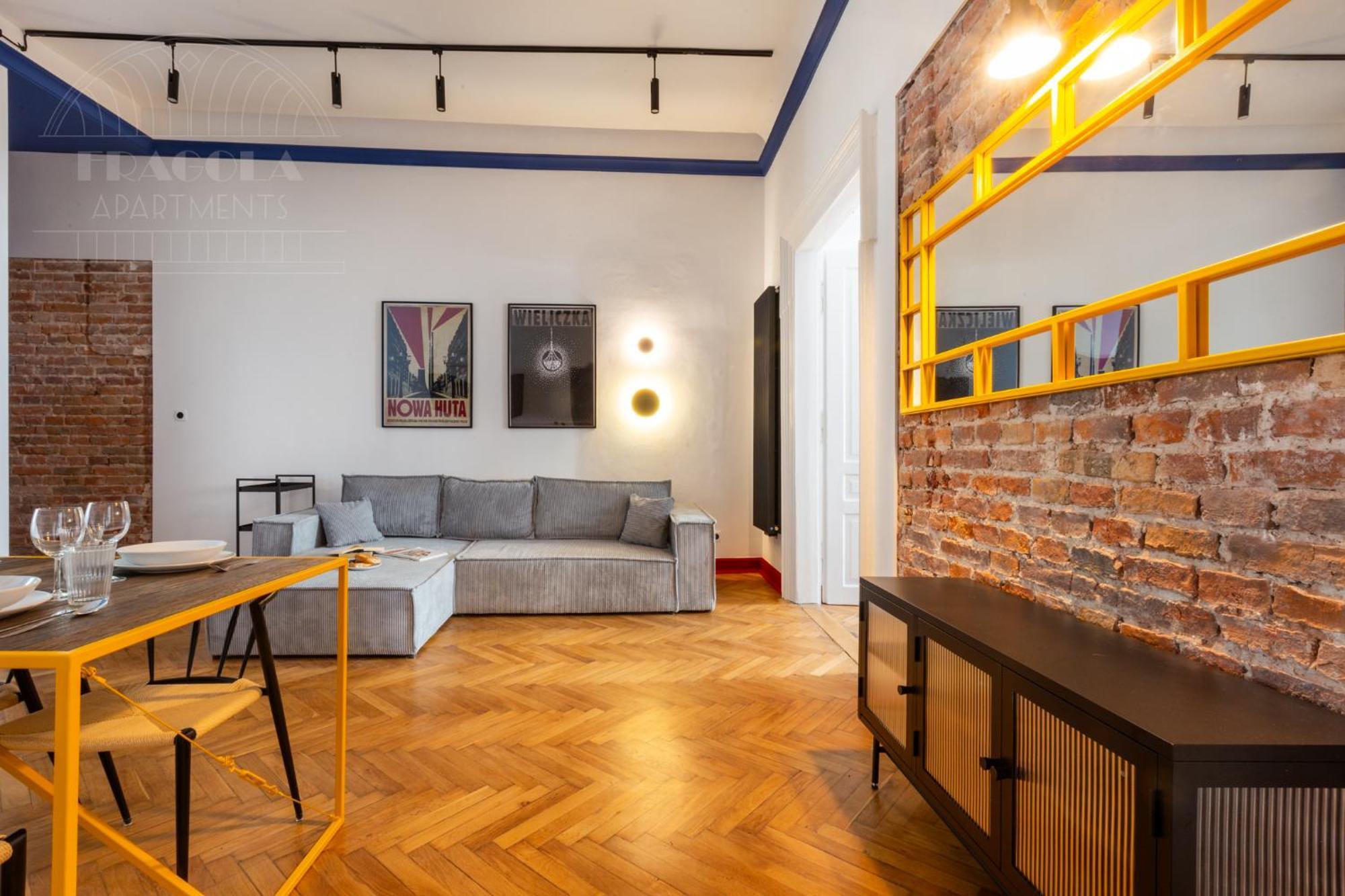Spacious City Center Family Apartments คราคูฟ ภายนอก รูปภาพ