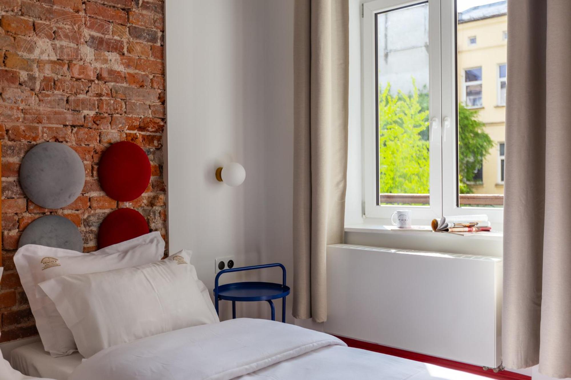Spacious City Center Family Apartments คราคูฟ ภายนอก รูปภาพ