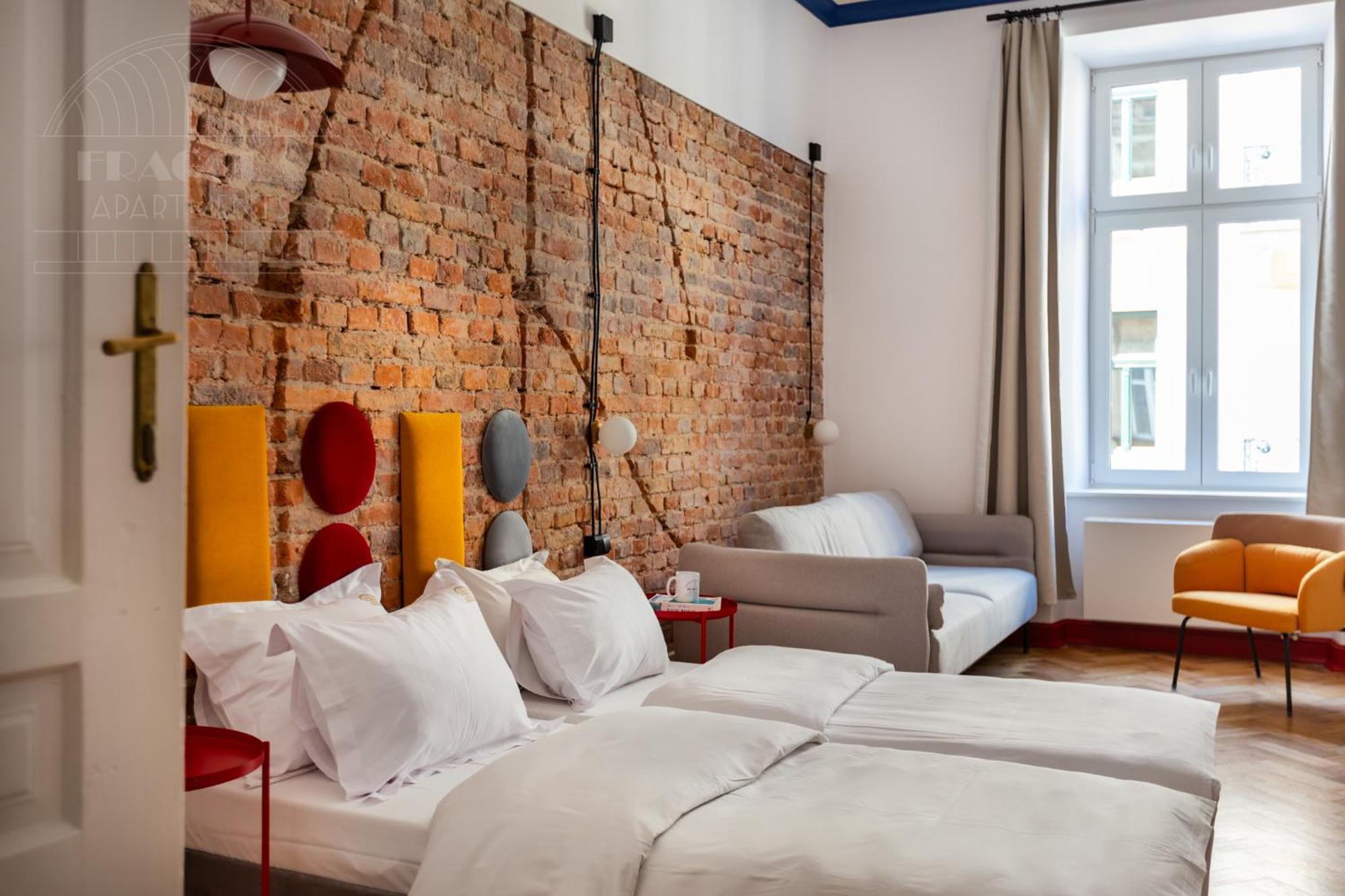 Spacious City Center Family Apartments คราคูฟ ภายนอก รูปภาพ