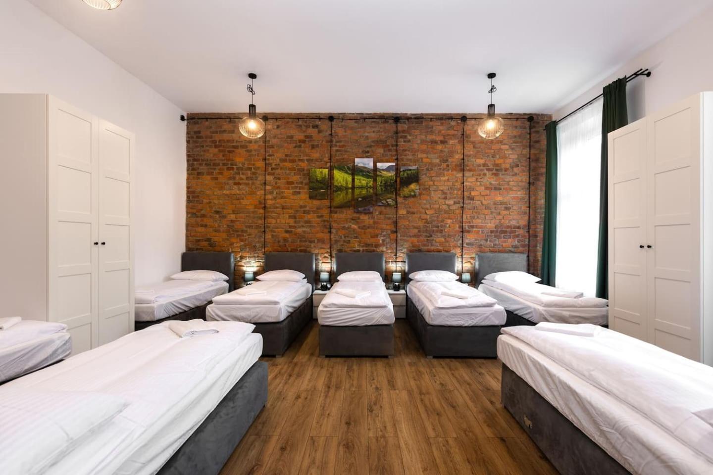 Spacious City Center Family Apartments คราคูฟ ภายนอก รูปภาพ