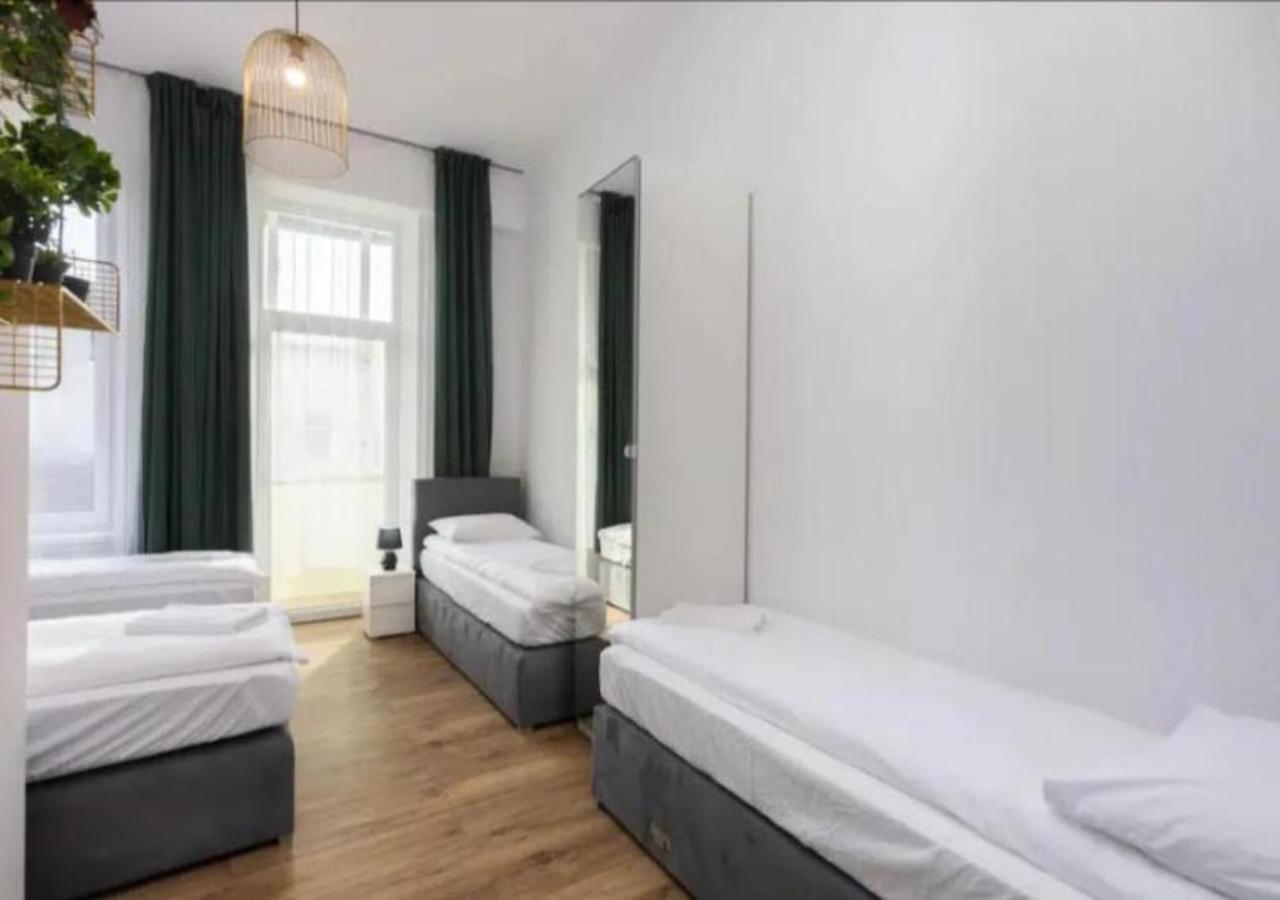Spacious City Center Family Apartments คราคูฟ ภายนอก รูปภาพ